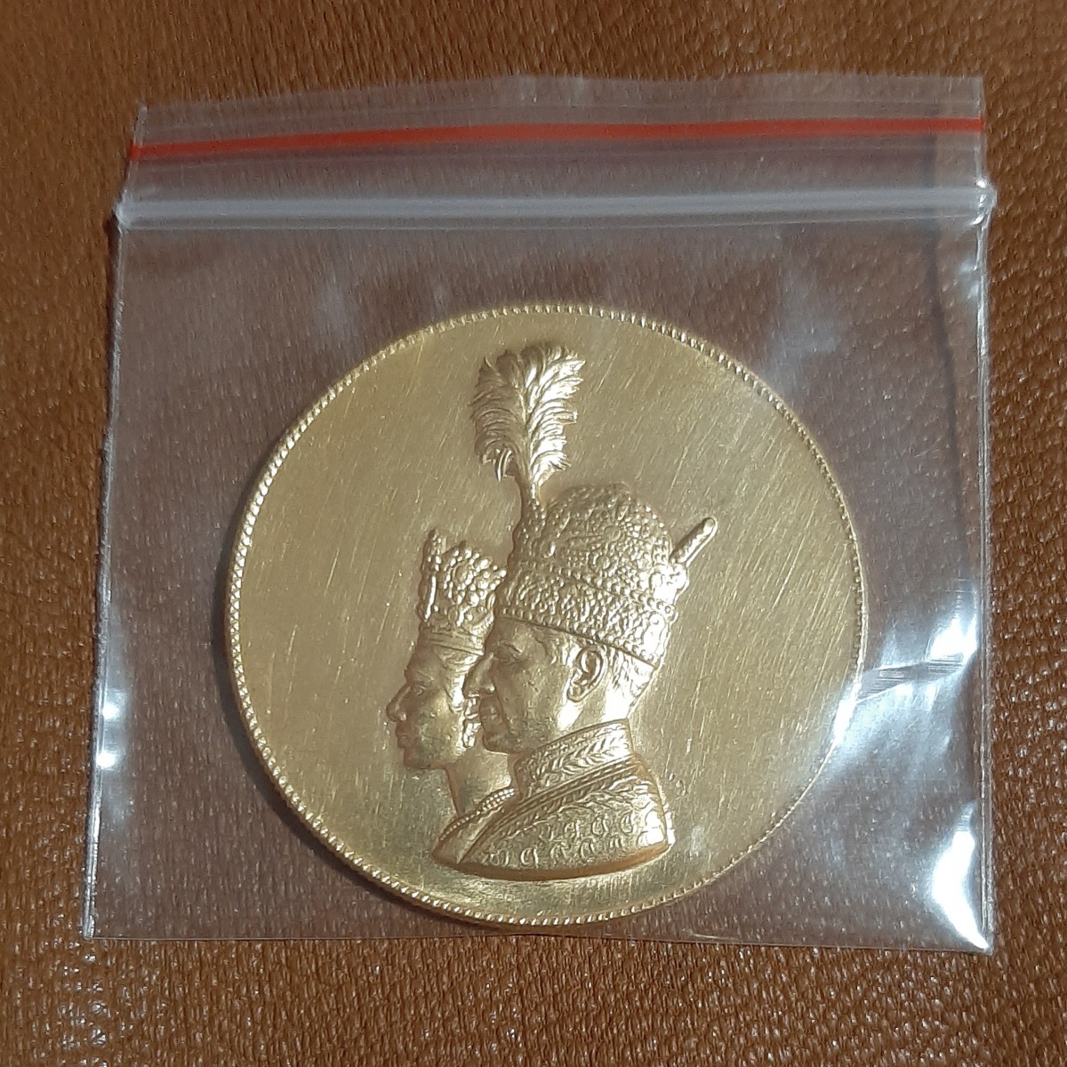 اصالت و کیفیت مدال یادبود جشن تاجگذاری 1346